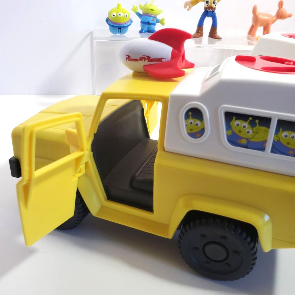 Toy Story 3 Pizza Planet Truck Playset Figures Woody Alien Dog Lot - Picture 3 of 16
